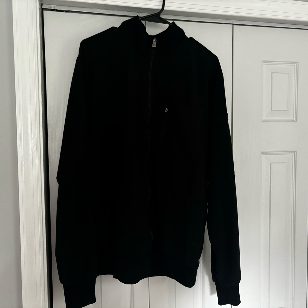 Men’s Cherokee Infinity scrub jacket
